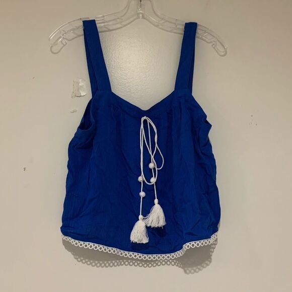 BB Dakota Sleeveless Blue Top new no tag - Picture 2 of 5